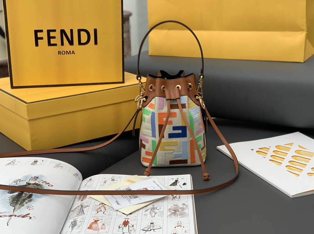 FENDI Mon Tresor S 12 18 10cm